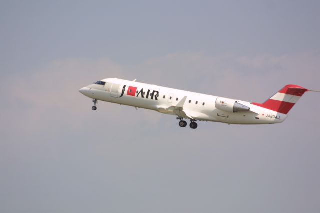 Canadair Regional Jet CRJ-200 (JA204J)