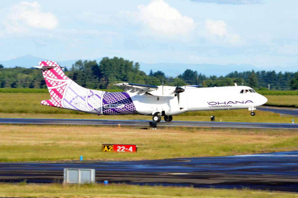 ATR ATR-72 (N807HC) - SXA656 arriving on 22 after an 8-hour ferry flight from Honolulu. It would spend a full day in McMinnville (KMMV/MMV) before departing for Coeur D'Alene (KCOE/COE). With the permanent shutdown of 'Ohana by Hawaiian on May 27, 2021, this ATR-72-212 will be stripped of the 'Ohana livery, undergo maintenance, and be put up for sale. I'm glad I had a chance to see this one come in while still wearing the full livery.