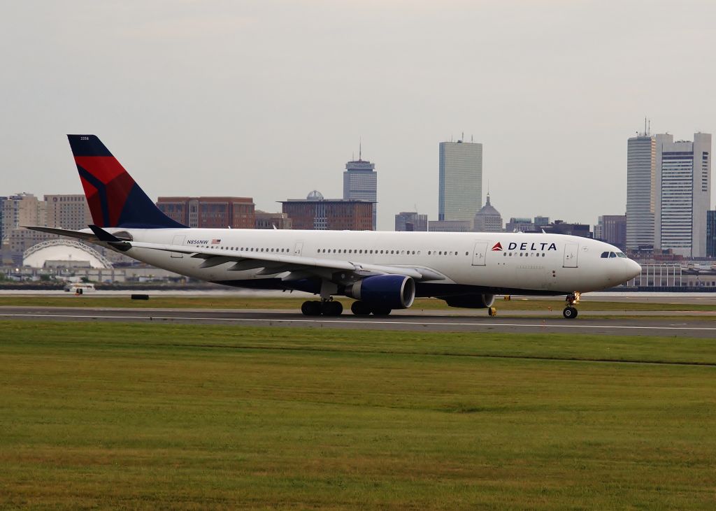 Airbus A330-200 (N856NW) - The Pru and the Hancock tower are watching us !