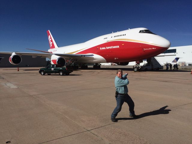 Boeing 747-400 (N744ST)