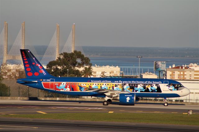 Airbus A320 (OO-SND) - Aeroporto Gen. Humberto Delgado - Lisbon     27-03-2018