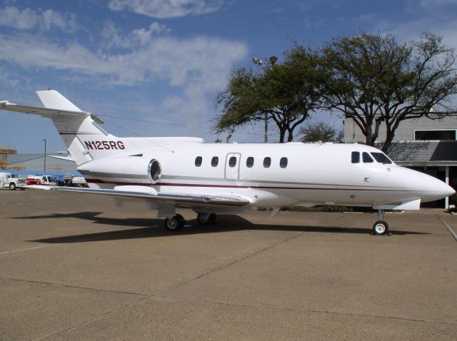 Hawker 800 (N125EK)