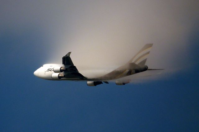 Boeing 747-400 (N558CL)