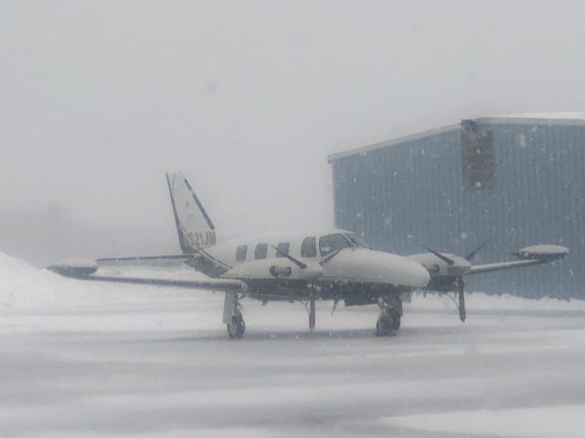 Piper Cheyenne (N521JM)