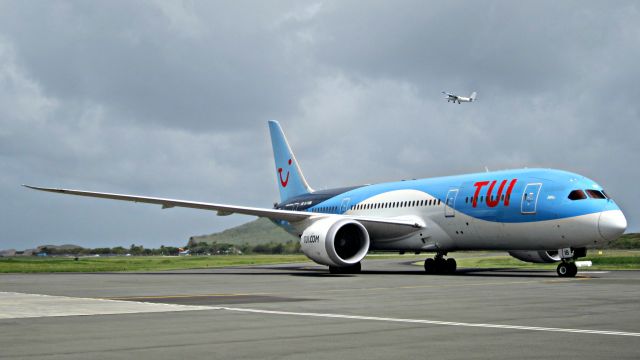 Boeing 787-8 (G-TUIB)