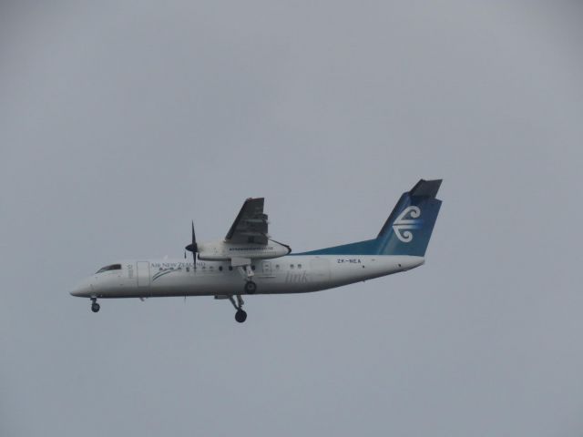 de Havilland Dash 8-300 (ZK-NEA)