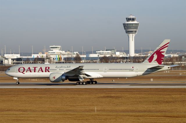 BOEING 777-300 (A7-BEL) - Boeing 777-3DZ(ER), Qatar Airways, A7-BEL, EDDM Airport München Franz Josef Strauss, 19. Febr. 2019