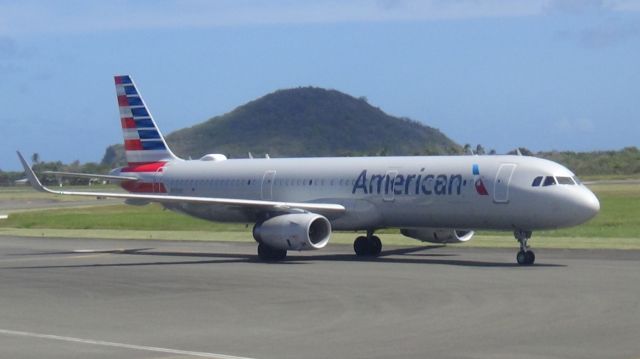 Airbus A321 (N910AU)