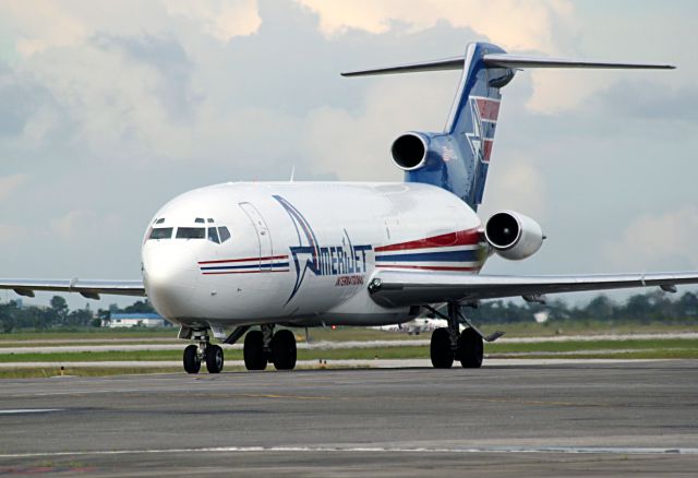 Boeing 727-100 (N495AJ) - The classic 727 taxiing at Piarco..