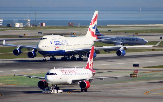 Airbus A320 (N635VA)