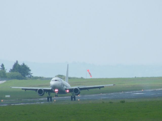 Airbus A318 (N802FR) - N802FR