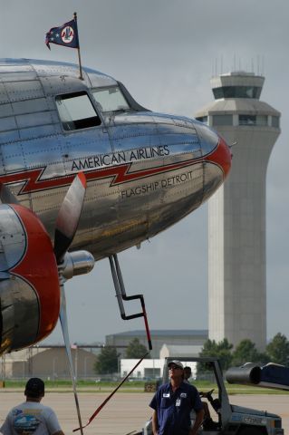 Douglas DC-3 (NAC17334)