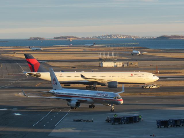 Airbus A330-300 (N812NW)