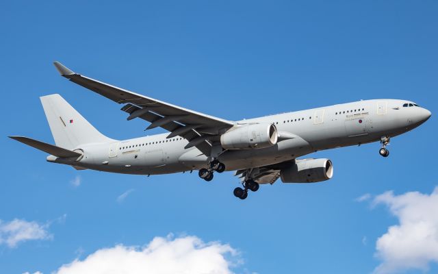 Airbus A330-200 (ZZ-343)