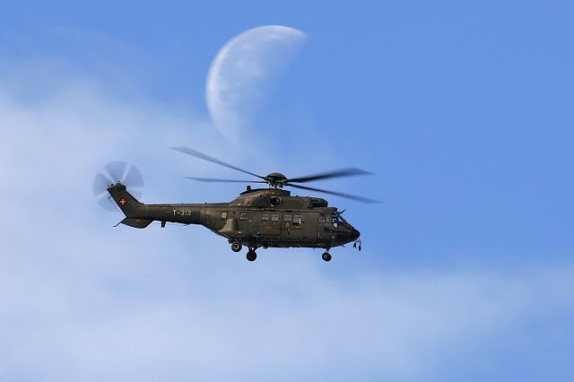 TUSAS Cougar (T313) - Flying to the moon.... Eurocopter AS532 Cougar - Swiss Airforce - Axalp shooting range