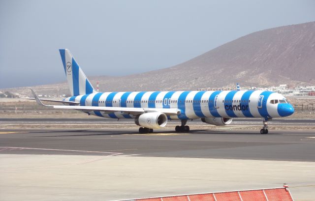 Boeing 757-200 (D-ABOI)
