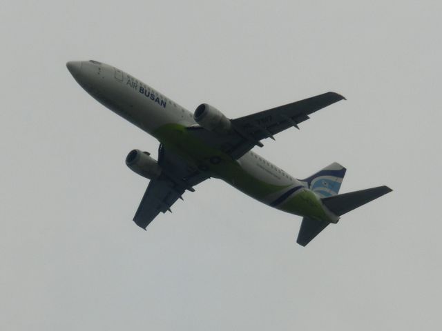 Boeing 737-700 (HL7517)