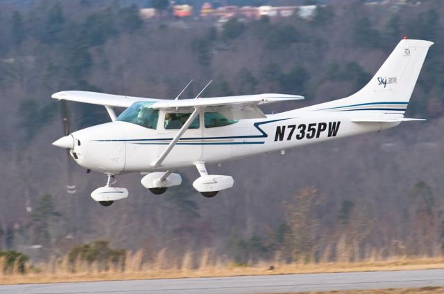 Cessna Skylane (N735PW) - 12/30/09