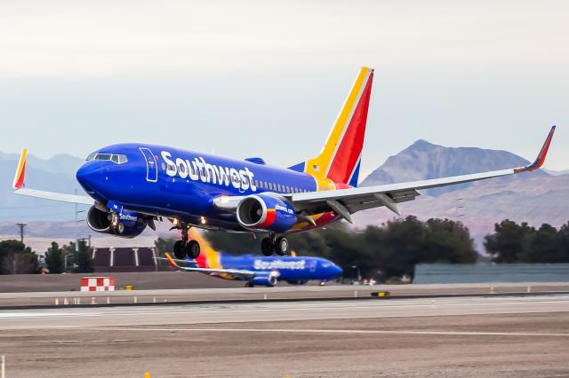 Boeing 737-700 (N788SA)