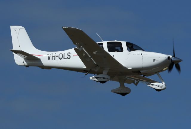 Cirrus SR-22 (VH-OLS)