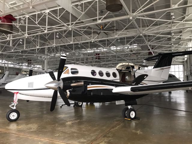 Beechcraft Super King Air 200 (N250NC)