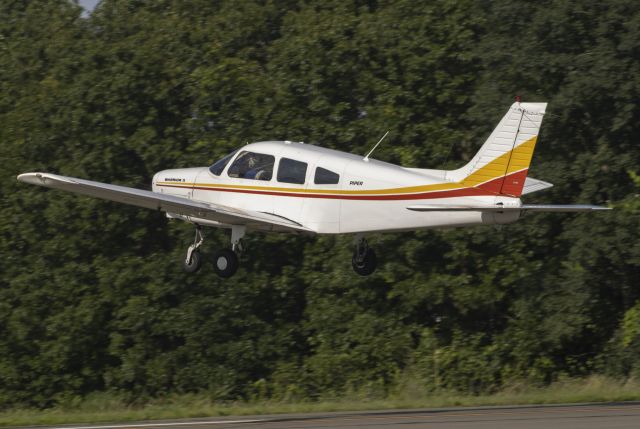 Piper Cherokee (N3956M) - warrior 56M departing 4B8 rwy 02