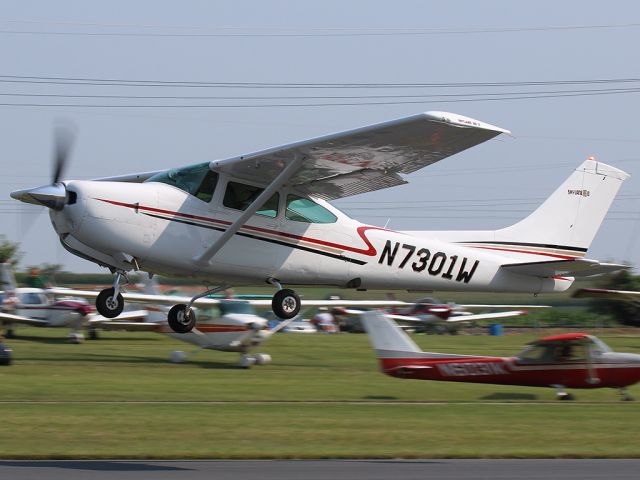 Cessna Skylane (N7301W)