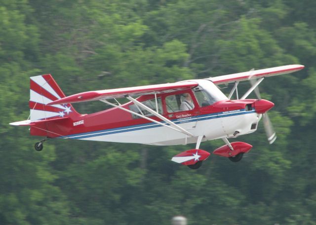 CHAMPION Decathlon (N2885Z) - Landing on runway 14 at the Shreveport Downtown airport.