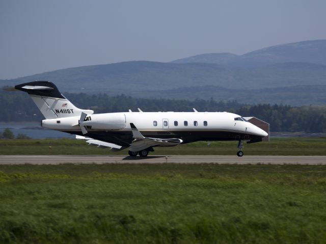 Bombardier Challenger 300 (N411ST) - Roll out after a very smooth landing runway 22.