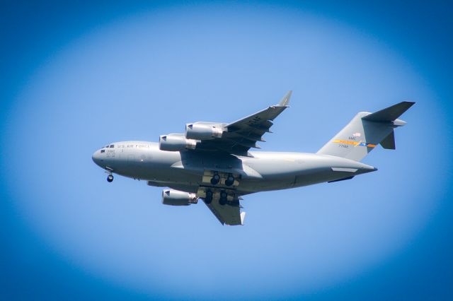 Boeing Globemaster III (N77182) - USAF C-17 Globemaster III