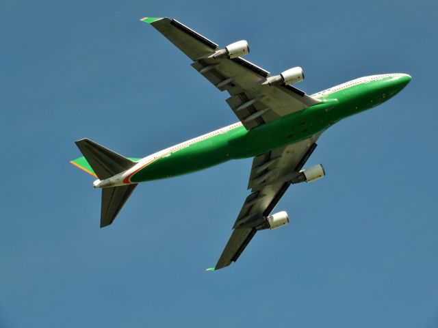 Boeing 747-400 (B-16405)