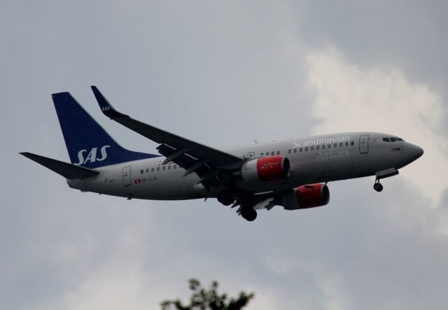 Boeing 737-700 (HB-JJA)