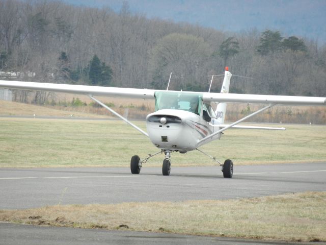 Cessna Skyhawk (N14CW) - A Cessna 172 Taxies Toward The Runway To Takeoff 