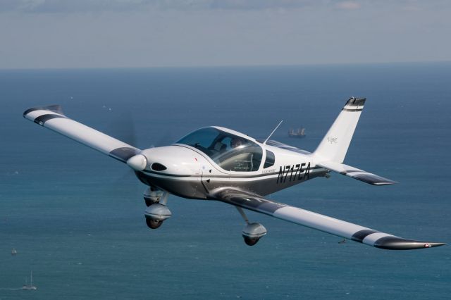 Beechcraft Beechjet (N717EA) - Viper SD-4 Photo shoot over Byscane Bay, in Miami