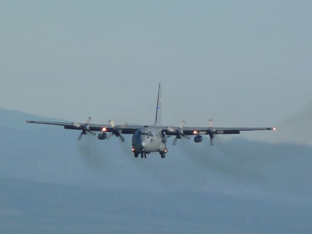 Lockheed C-130 Hercules (N90473)