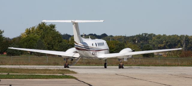 Beechcraft Super King Air 200 (N360X)