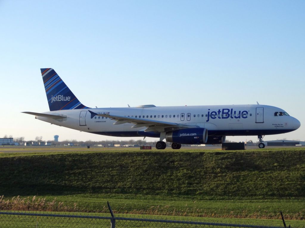 Airbus A320 (N794JB)