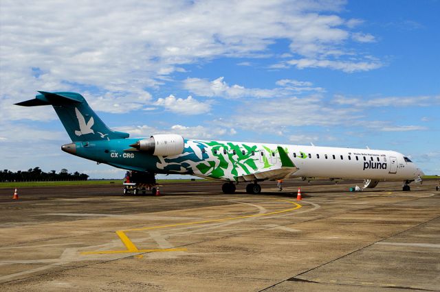 Canadair Regional Jet CRJ-900 (CX-CRG)