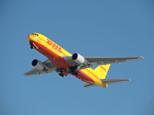 N657GT — - DHL departing from KMSP.