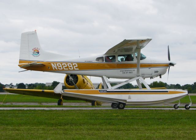 Cessna Skywagon (N9292) - AirVenture 2016.     1985 Cessna A185F Skywagon 185