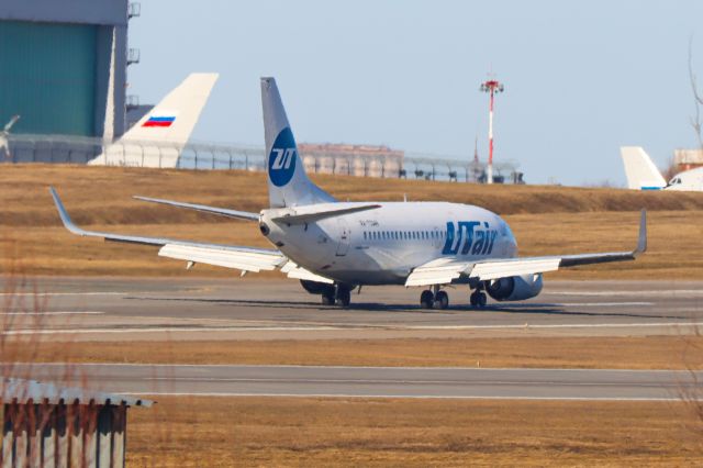 Boeing 737-500 (RA-73046)