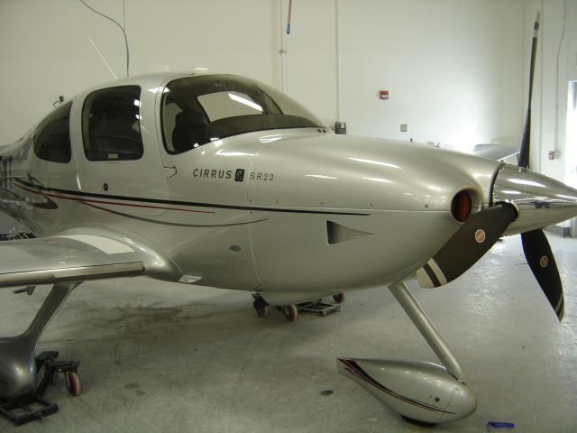 Cirrus SR-22 (N45WT)