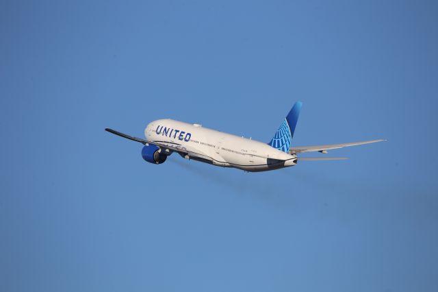 Boeing 777-200 (N772UA)