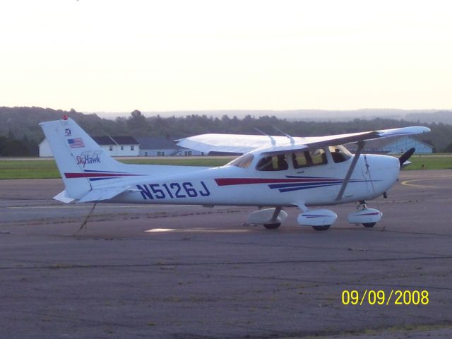 Cessna Skyhawk (N5126J)