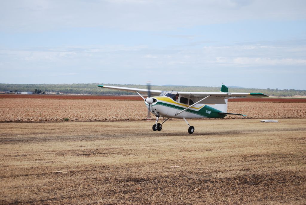 Cessna Skylane (VH-GWB) - Elderly statesman - C182 arriving at Clifton, Qld, Australia