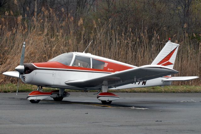 Piper Cherokee (N5317W)