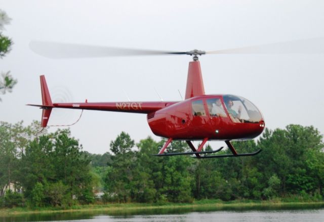 Robinson R-44 (N27GT)