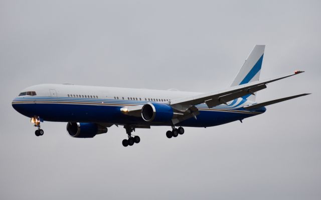 BOEING 767-300 (N804MS) - Las Vegas Sand Corp Boeing 767-300 landing on runway 19 after a flight from Anchorage delivering a million masks for the COVID-19 pandemic.