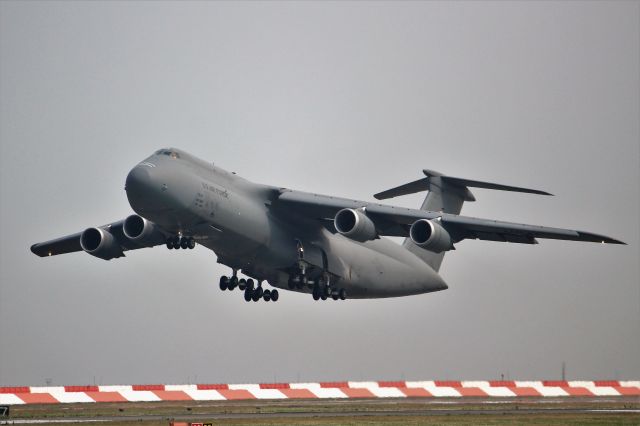 Lockheed C-5 Galaxy (87-0032)