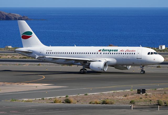 Airbus A320 (LZ-LAI)